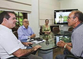 Produtor Geraldo Ferreira visitou o governador no gabinete dele na manhã de ontem
