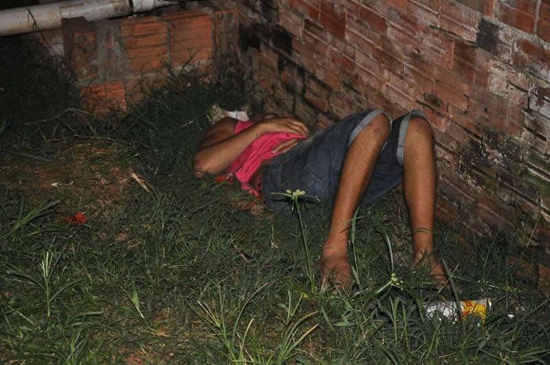 Homem é morto com tiro no pescoço no bairro Wilson Ribeiro 2 - Cópia