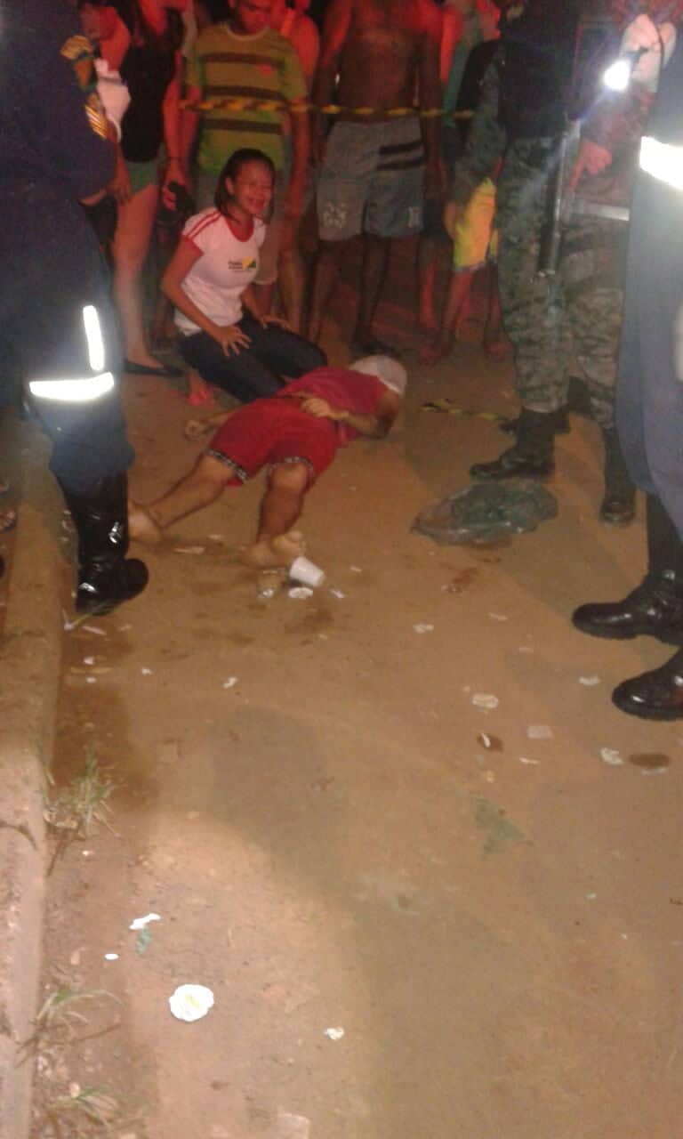 Homem é alvejado com vários tiros e morre no Bairro Taquarí 3