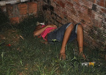 Homem é morto com tiro no pescoço no bairro Wilson Ribeiro