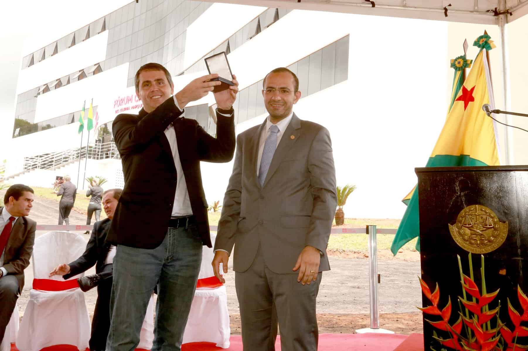 Inauguração do Forum de Rio Branco Pref e homenageado - FOTO Ascom PMRB