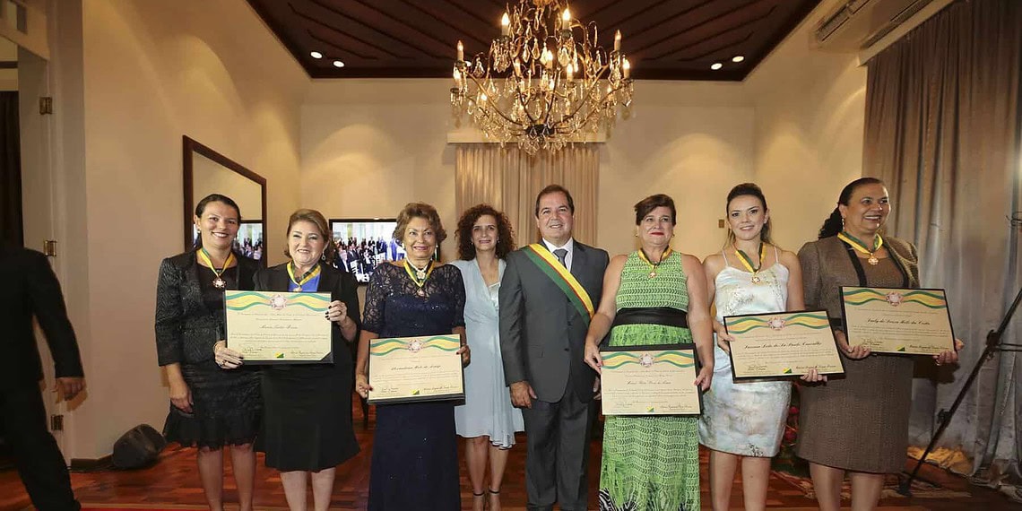 Governo homenageia personalidades com a Ordem da Estrela do Acre
