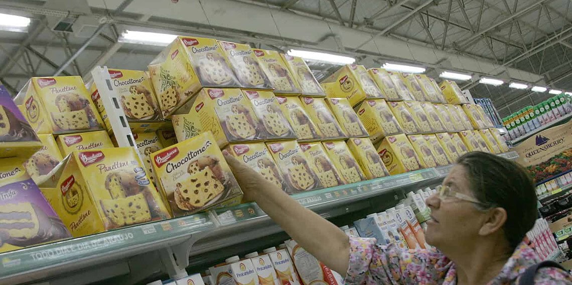 Consumidores se assustam com preços dos itens natalinos em Rio Branco