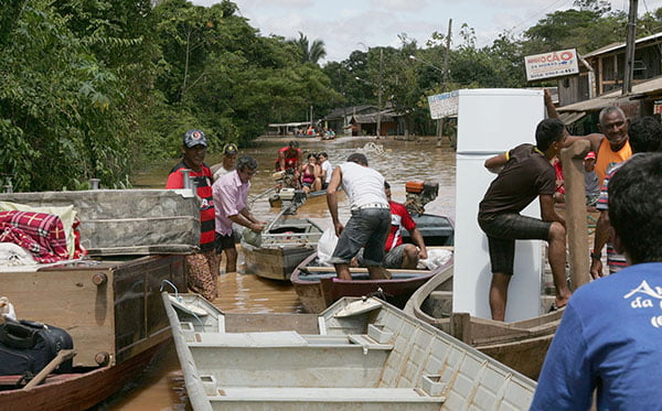 O Rio Acre transbordou 3 vezes, entre janeiro a março        deste ano, deixando mais de 2 mil pessoas desabrigadas