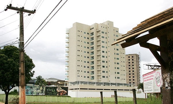 Nos dias atuais, a população prefere morar em condomínios, por isso, o número de prédios disparou na cidade