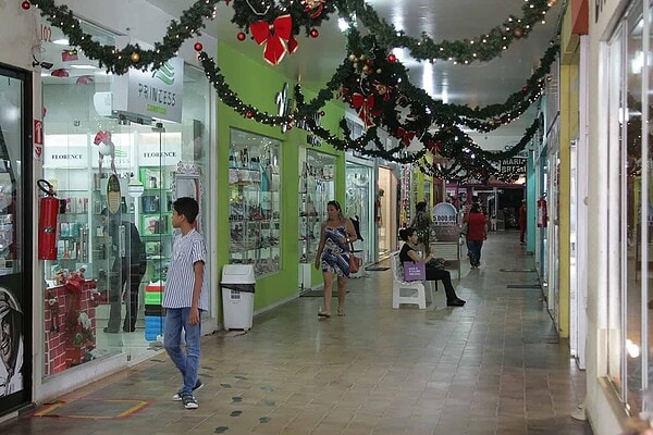 Troca de presentes após o Natal ainda é esperança de vendas para comércio