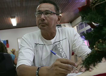 Professor Dr. Cláudio Mota afirma que professores fazem cursos de pós-graduação quando quiserem