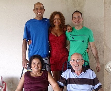 Inês de Oliveira celebrando com a família o Natal no belíssimo apartamento de Brasília.