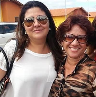 Jornalista Raquel Moreira comandará o setor de Turismo do Estado na segunda gestão do governador Tião Viana. Na foto, com a best friend Jane Vasconcelos. 