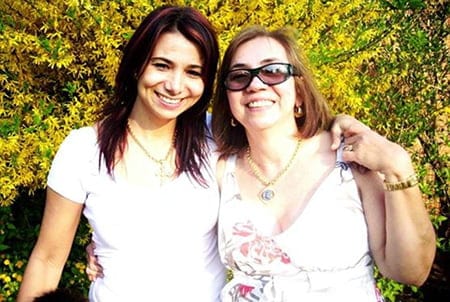 As amigas Mira e Vera Holsher curtindo a chegada do Ano Novo na Alemanha. Saudades!