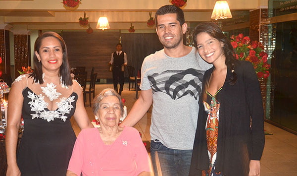 O NIVER DE UMA RAINHA!!! 22 22