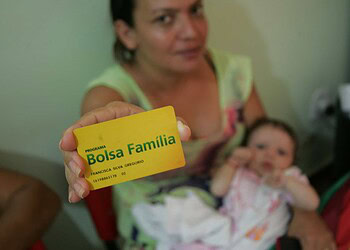Beneficiários do Bolsa Família têm até dia 16 para atualizar cadastro