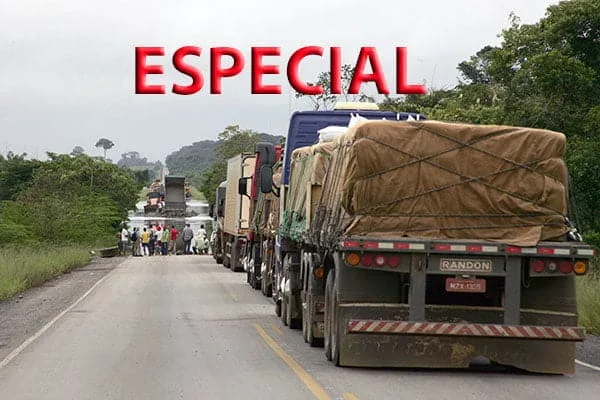 Cheia histórica do Rio Madeira em 2014 atingiu a BR-364, danificou a estrada e isolou o Acre do restante do país