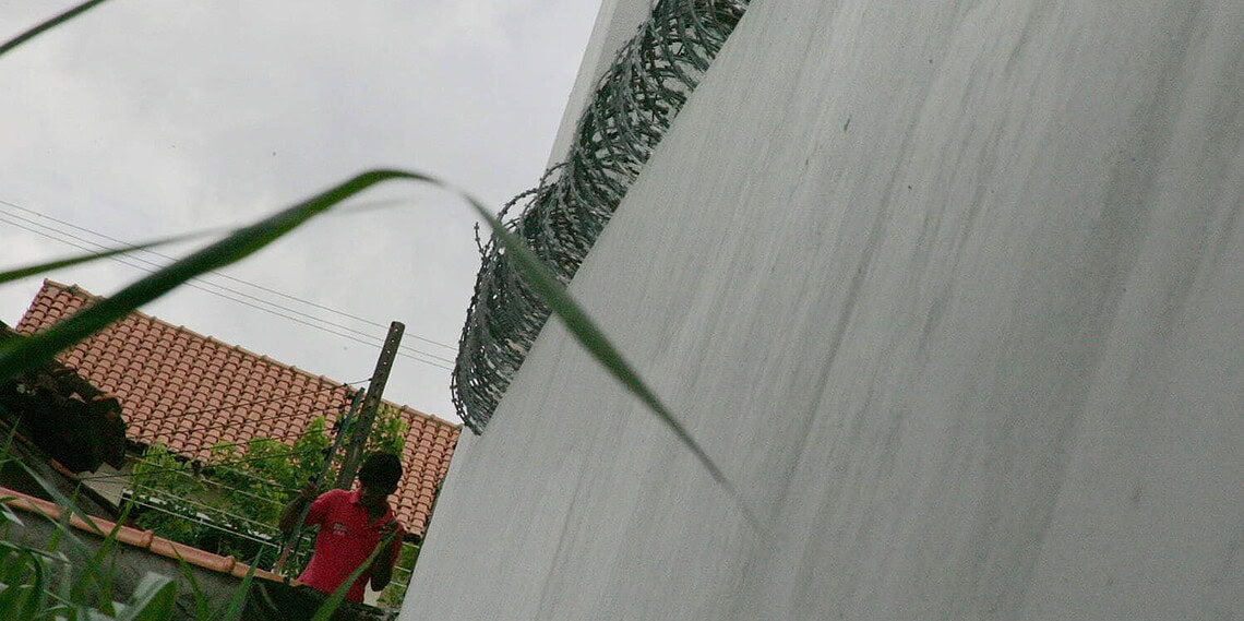 Vendas de equipamentos de segurança residenciais crescem com o número de invasões em Rio Branco 1 Com medo de ter a casa invadida, acreanos investem na instalação de equipamentos de segurança residencial