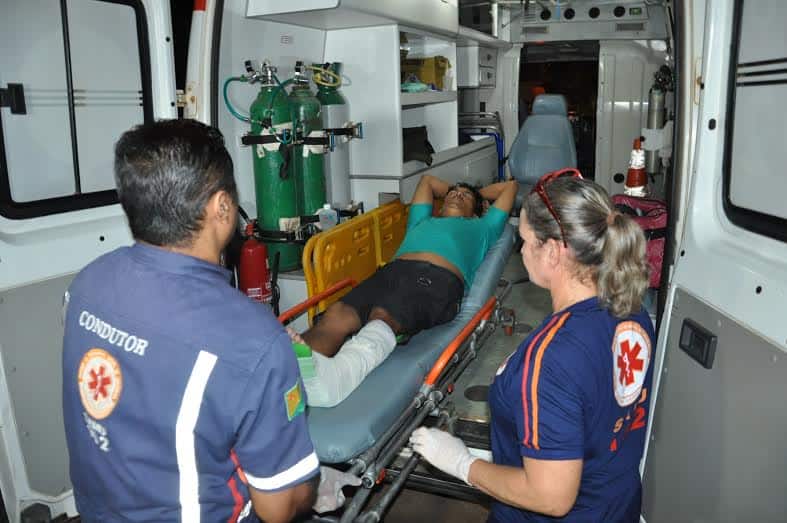 Duas pessoas são atropeladas por caminhonete no Bairro Alto Alegre 3