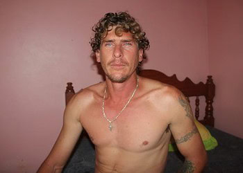 O motorista Fábio Joanir, 34, afirma ter sido imobilizado e espancado pelos policiais