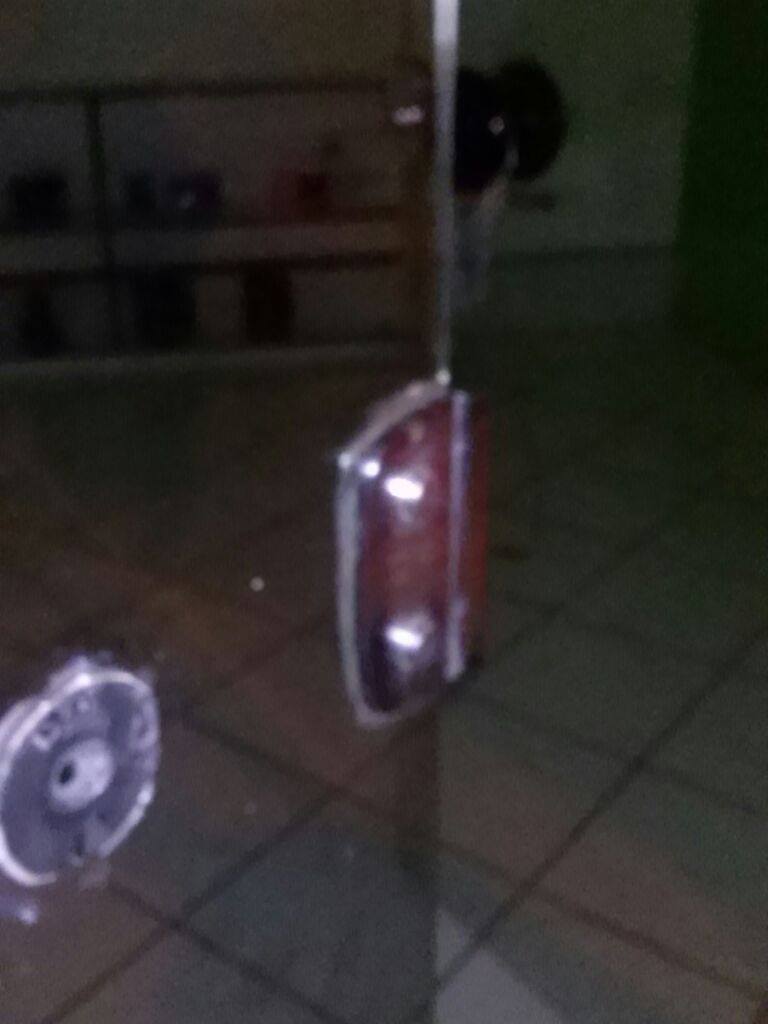 Homem arromba loja de assistência tecnica de celulres no centro da cidade 3