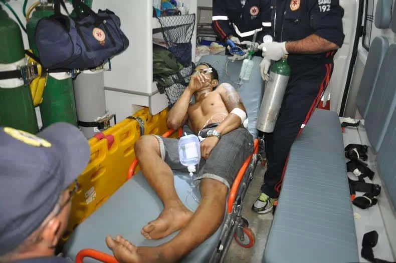 Homem leva tiro nas costas de desconhecido na Baixada da Habitasa