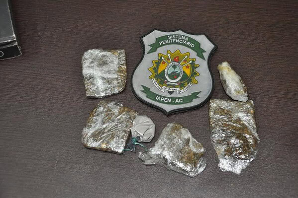 IAPEN encontra drogas dentro de cela do Complexo Prisional