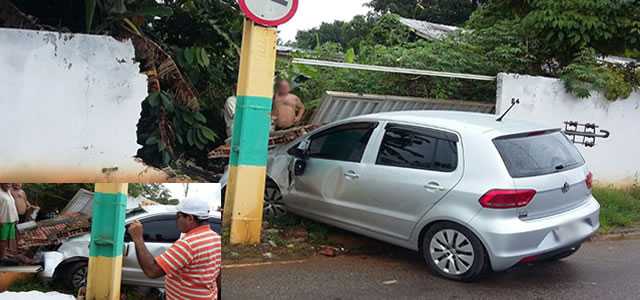 Motorista perde o controle de veículo e bate no muro de uma residência