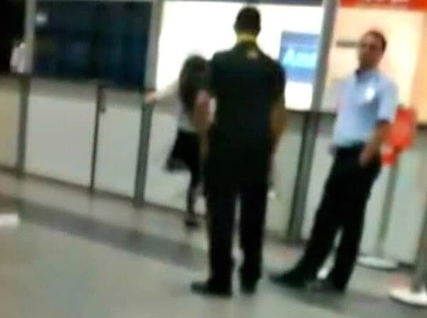 Passageira quebra guichê da empresa Azul em ataque de fúria no Acre