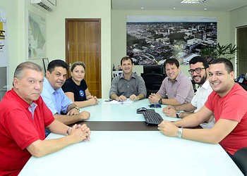 Nova Mesa Diretora da Câmara é recebida pelo prefeito de Rio Branco em exercício
