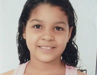 Criança atropelada por ônibus segue na UTI, mas tem 'melhora'