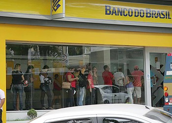 Atendimento bancário e serviços públicos estão suspensos nesta sexta-feira