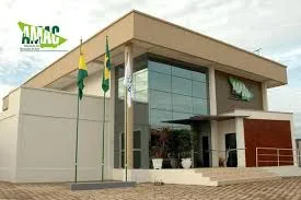 Prefeitos da oposição articulam saída da Associação dos Municípios do Acre