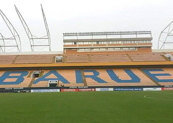 Arena Barueri foi palco do jogo entre Barueri, de São Paulo, e Rio Branco, do Acre