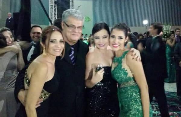 Dra. Jacqueline Fecury Coo, Murilo Batista Santos Filho, Juliana Cruz e Jéssica Sydrião na elegante formatura dos médicos na Maison Borges