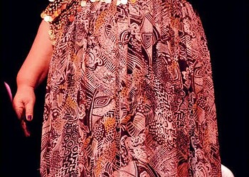 Verônica Padrão canta "Quase Marrom"