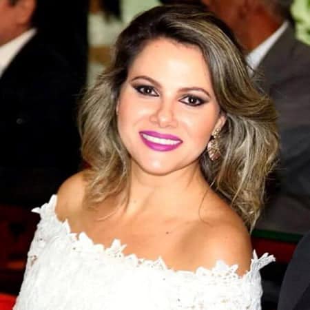 Mariana Carvalho brilhando nos salões da sociedade