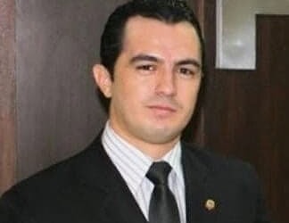 Armando Melo afirma que suposto médico nunca trabalhou no Huerb