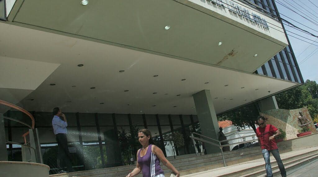 Parlamentares estaduais visitam municípios do Alto Acre atingidos pela cheia e entregam donativos 1 Parlamentares estaduais visitam municípios do Alto Acre atingidos pela cheia e entregam donativos