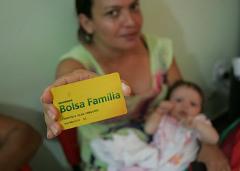 Pagamento do Bolsa Família injeta na economia acreana mais de R$18,6 milhões este mês