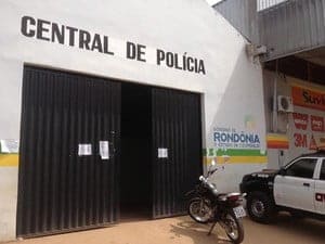 Em ônibus de viagem, adolescente é detido na BR-364 com 14 kg de droga