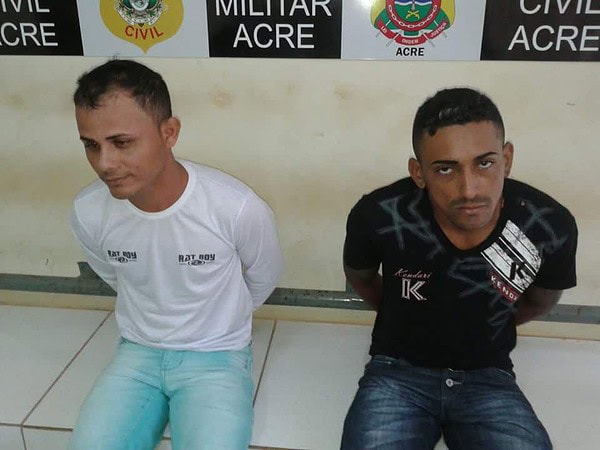 Dupla é presa por policiais militares com arma de fogo no bairro Estação Experimental
