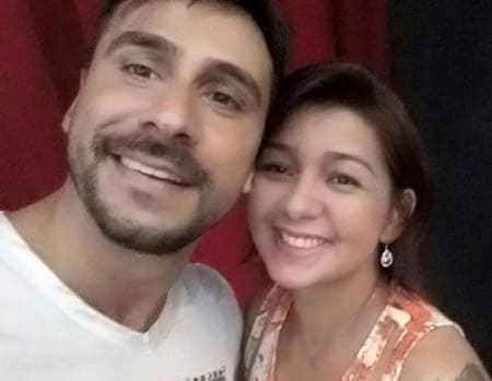 Massoterapeuta Junko Hara em pausa para um selfie com o ator Júlio Rocha, que fez questão de conhecer as habilidades dessa excelente profissional durante a sua estada em nossa Capital. Ai que tudo!