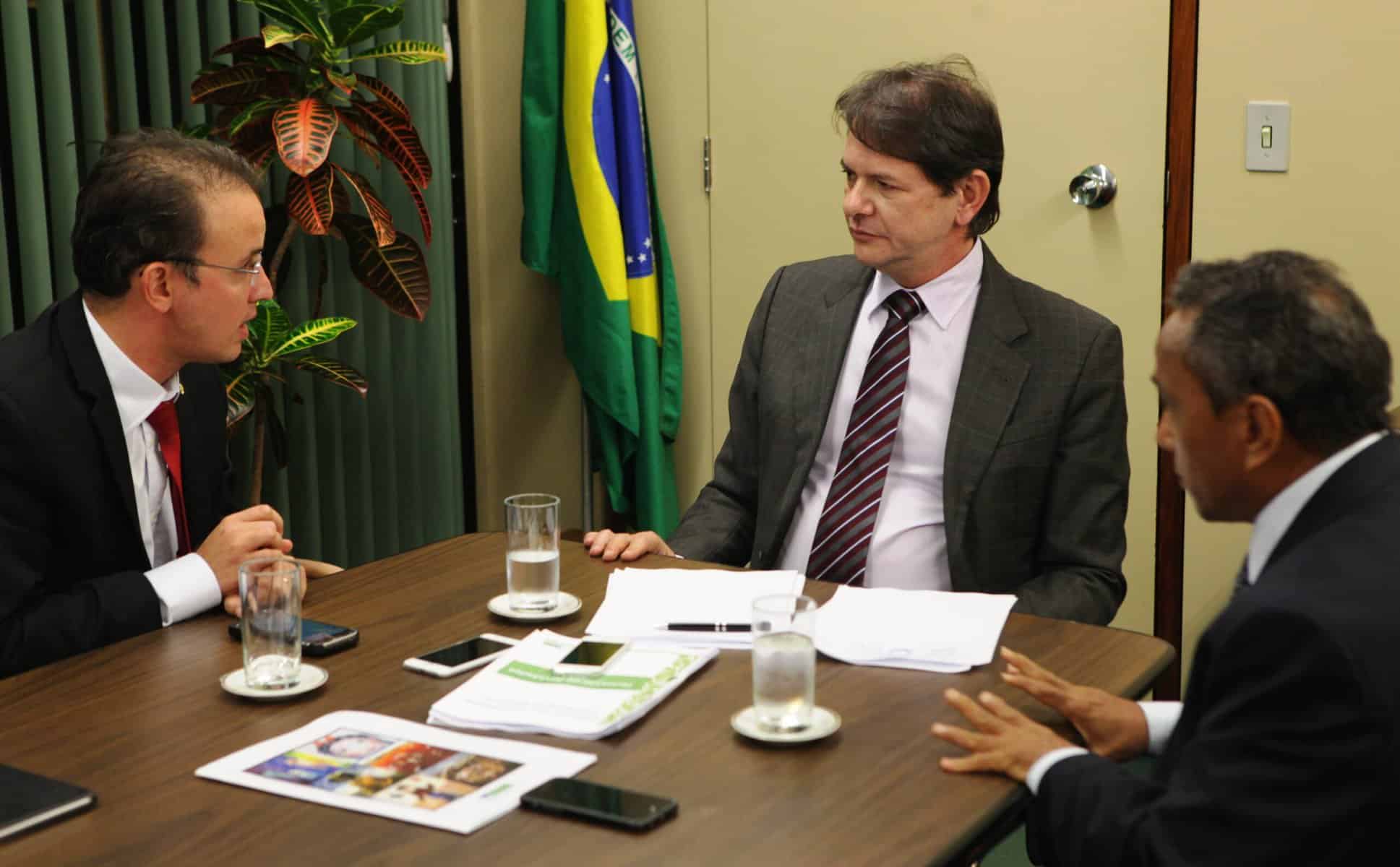 Deputados buscam recursos para construção de novas escolas