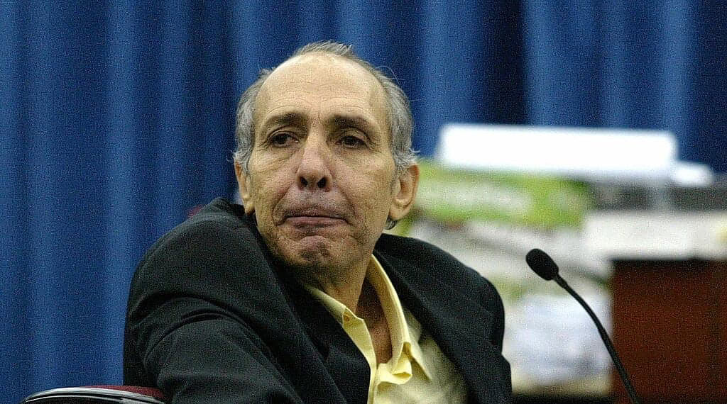 Hildebrando Pascoal é levado para se tratar no Pronto Socorro