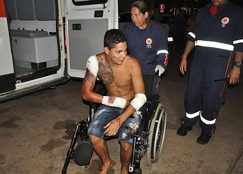 Jovem reage a assalto e quase é morto a facadas