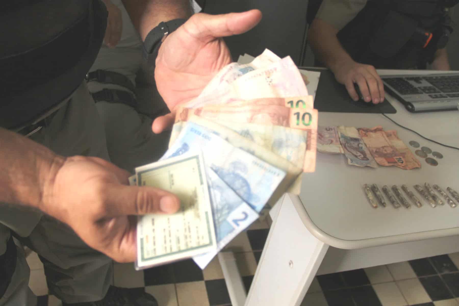 Polícia Militar prende traficante em pleno centro de Rio Branco - FOTO Assessoria (2)