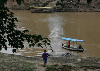 O aumento do nível do manacial, se dá em partes, pelo volume das chuvas que descem da cabeceira.