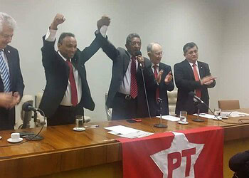 Deputado Sibá Machado é escolhido como o novo líder do PT na Câmara Federal 6 Deputado Sibá Machado é escolhido como o novo líder do PT na Câmara Federal