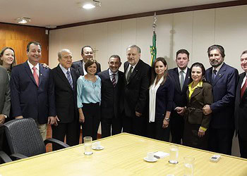 Cameli cobra do Ministério das Comunicações soluções para telefonia móvel na Região Norte