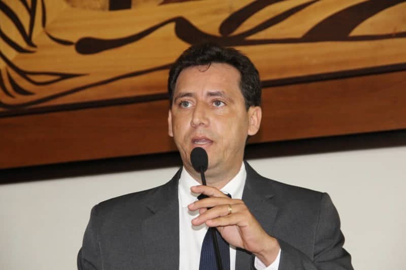 Deputado comemora alocação de recursos para a construção de casas em Senador Guiomard