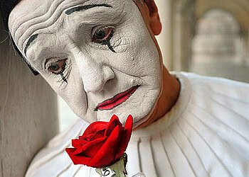 Produtos e serviços de Carnaval estão 7,42% mais caros este ano que em 2014