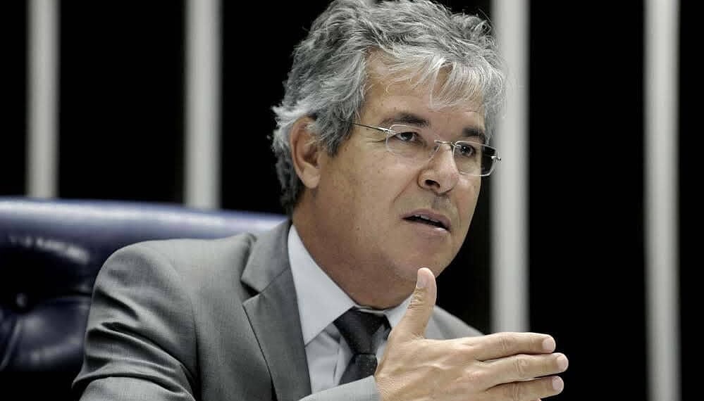 Jorge Viana afirma que governo e prefeitura continuam em alerta quanto à possibilidade de uma nova cheia 1 Jorge Viana afirma que governo e prefeitura continuam em alerta quanto à possibilidade de uma nova cheia