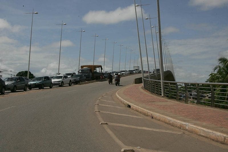 Por medida de segurança, Centro da cidade e quarta ponte são interditados 2 4 Ponte interditada - OL (1)